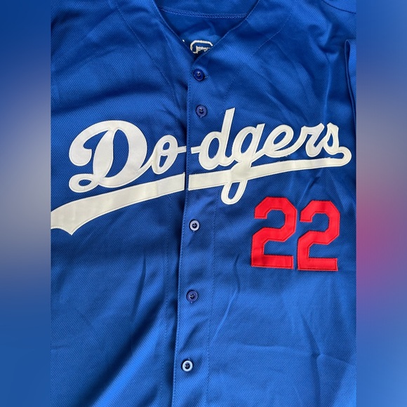 Clayton Kershaw Los Angeles Dodgers jersey - Picture 3 of 7